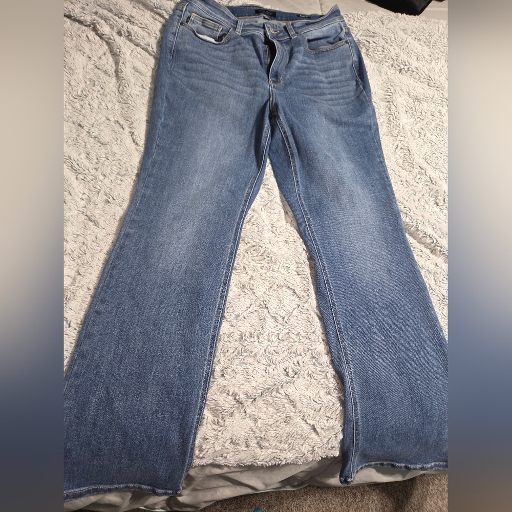 Judy Blue Light-Medium Blue Flared Wide Leg Jeans